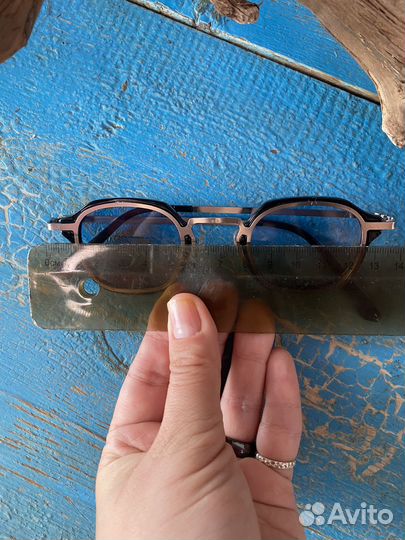 Очки солнцезащитные