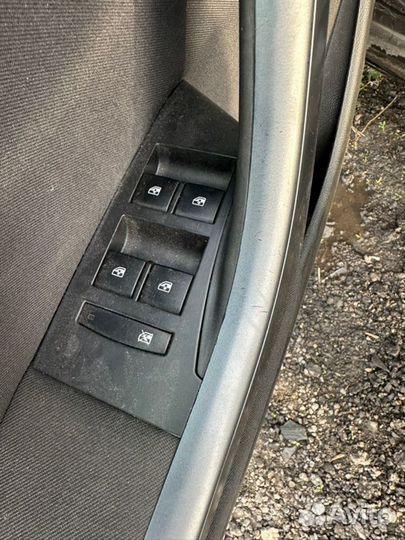 Блок стеклоподъемников Opel Astra J седан 1.6