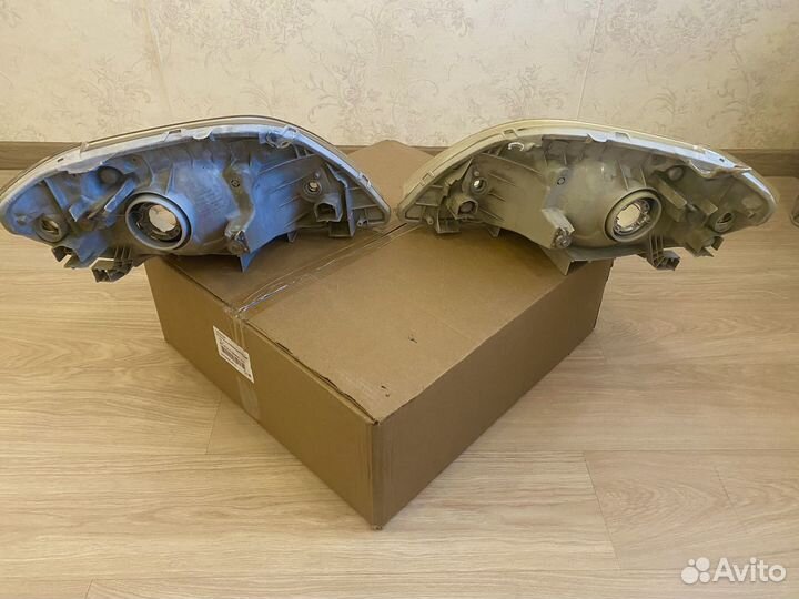 Фара toyota corolla 120