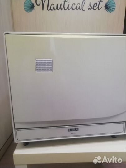 Продам посудомоючную машину Zanussi ZDC 240