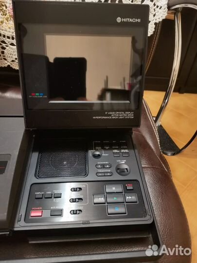 Портативный видеомагнитофон Hitachi VT-LC50 с ЖК