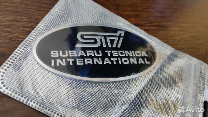 STI Subaru эмблема