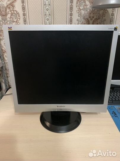 Монитор ViewSonic 19