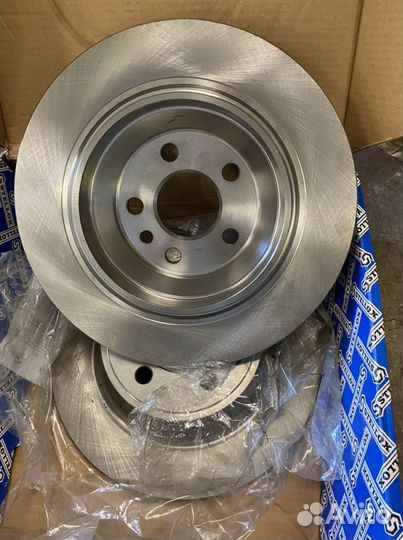 Задние тормозные диски Вольво новые