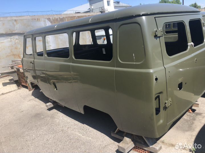 Продам кузов УАЗ санитарка фургон