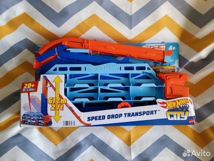 Hot wheels грузовик-автотрек