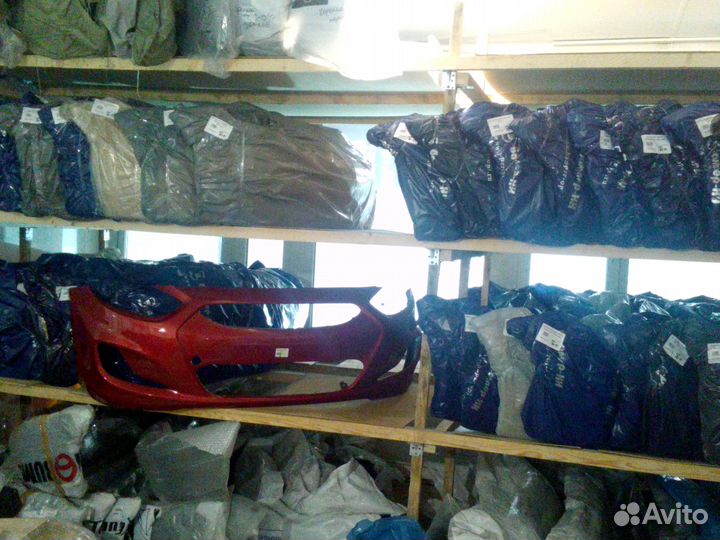 Бампер hyundai solaris 10 - 14 г.в. красный новый