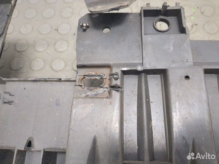 Защита моторного отсека Renault Megane 3, 2009