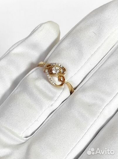 Золотое кольцо с бриллиантом 585 проба 17 р-р