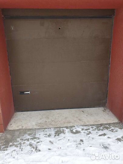 Ворота гаражные секционные 2450*2300