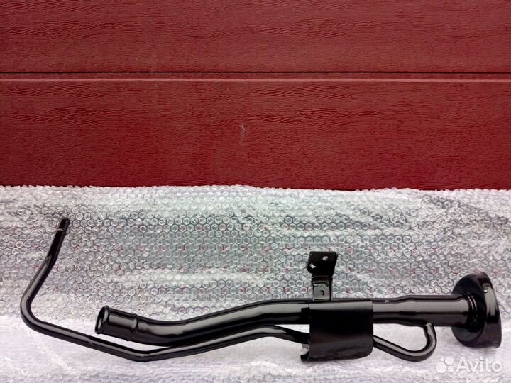 Горловина топливная Ниссан Навара