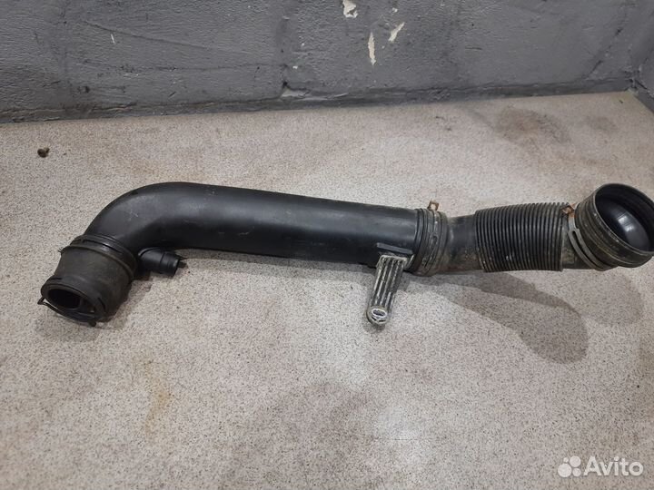 Прямой патрубок турбины для 1.8 CDA BZB