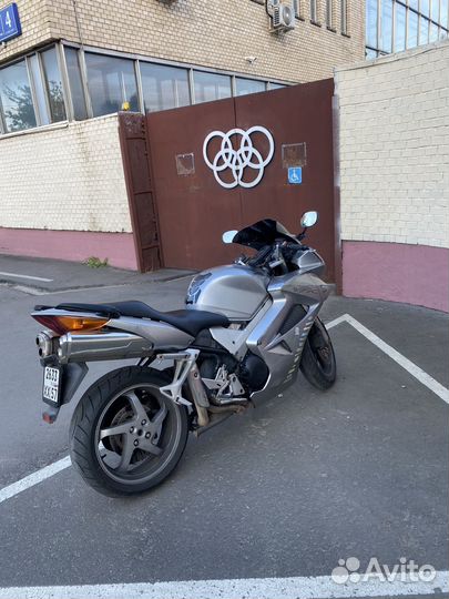 Honda vfr800