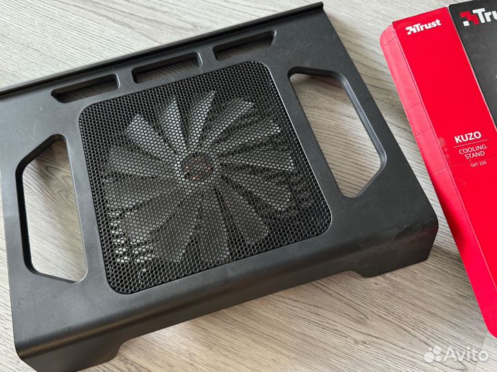 Подставка с охлаждением для ноутбука