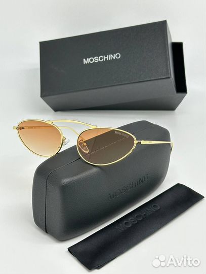 Солнцезащитные очки moschino