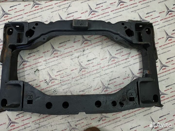 Подрамник передний w210 Mercedes