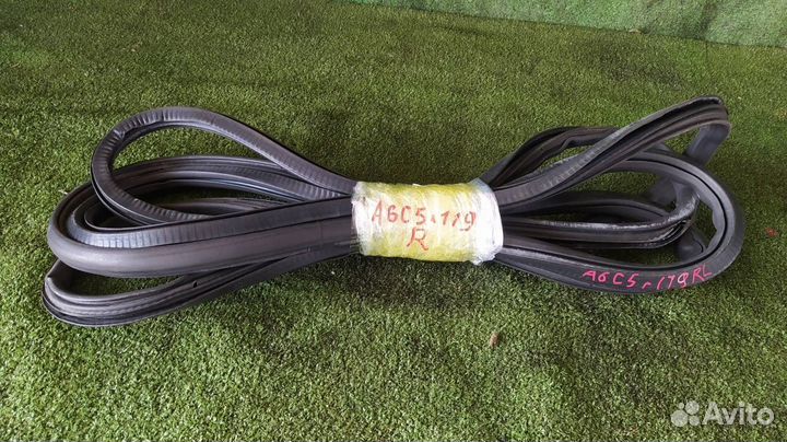 Уплотнение двери пара заднее Audi A6 C5 ASN 2002