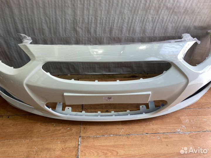 Бампер передний белый Hyundai Solaris 2010-2014