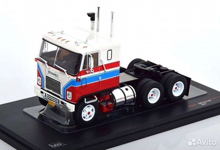 Коллекционная модель ixo GMC Astro 95