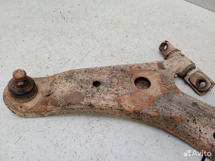 Рычаг передний левый Hyundai Santa Fe 1 2.7 2001