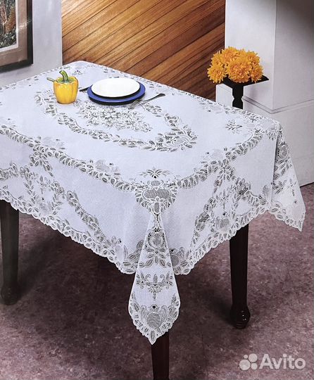 Набор: белая скатерть и 6 салфеток, Тайвань