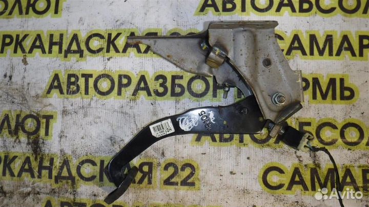 Педаль тормоза Hyundai Solaris I 2010-2017