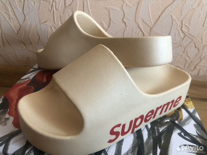 Шлепанцы на платформе