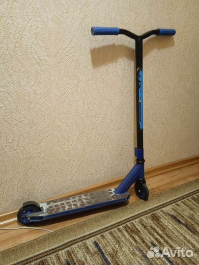 Самокат трюковой
