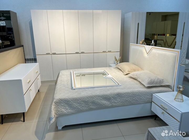 Спальный гарнитур Парма