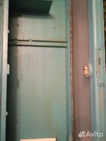 Металлический сейф под ружье