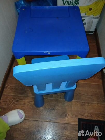 Детский стол и стул