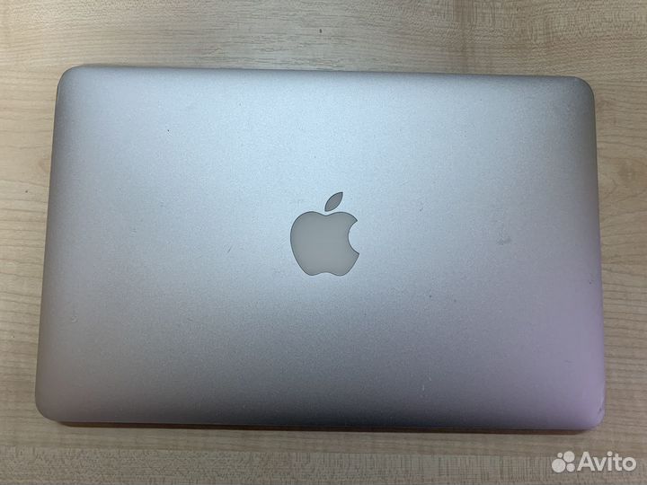 Apple MacBook Air 11 mid 2013 1,3 GHz i5, 4/128gb