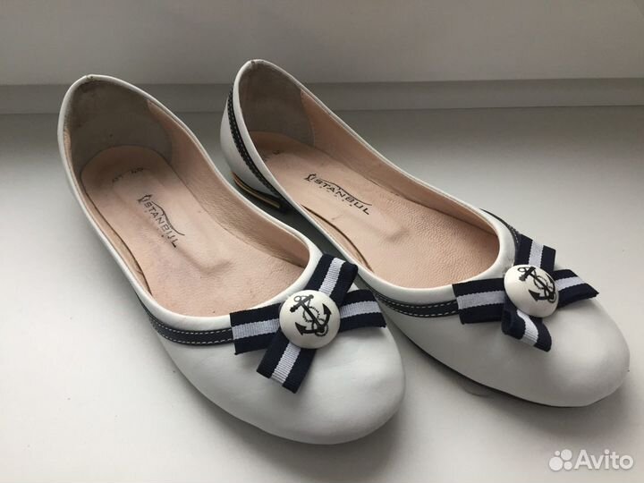 Белые балетки