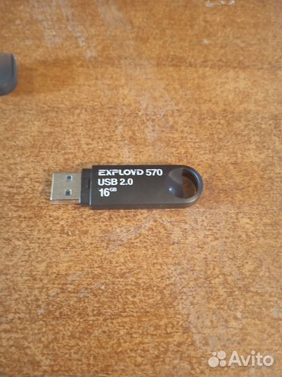 Флешка usb 16gb(14,6)