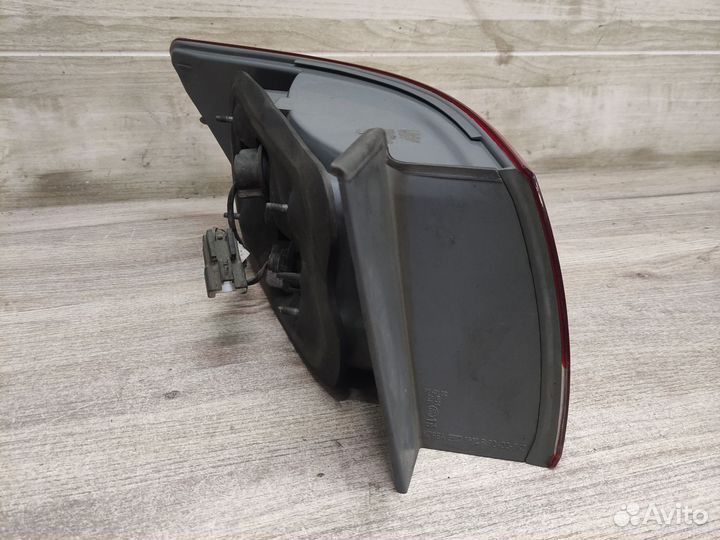 Фонарь задний наружний правый Hyundai Sonata NF