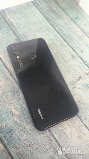 HUAWEI P20 Lite, 4/64 ГБ