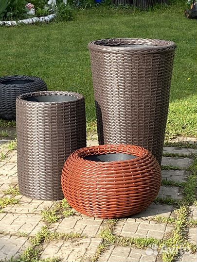 Кашпо плетеное из ротанга