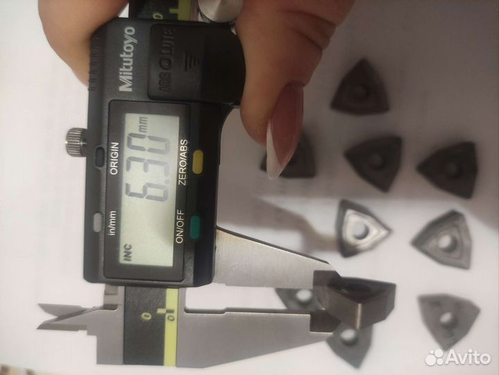 Твердосплавные сменные токарные пластины