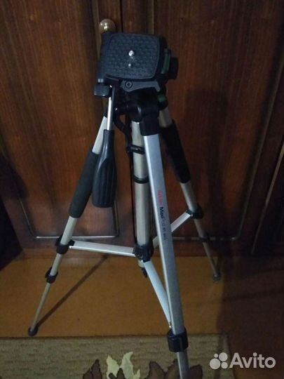 Штатив для фотоаппарата