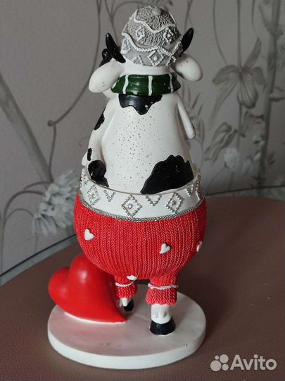 Статуэтки фигурки с сердечками