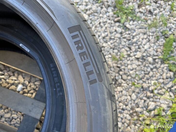 Pirelli P Zero PZ4 275/45 R21