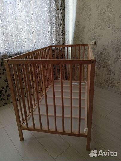 Детская кроватка