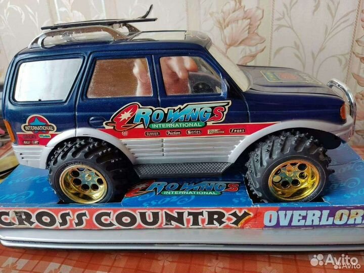 Детская машинка игрушечная