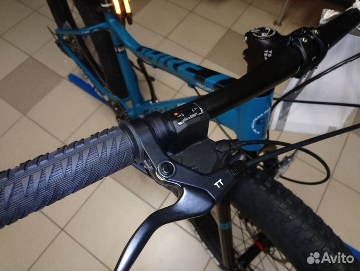 Велосипед фэт байк жирный )