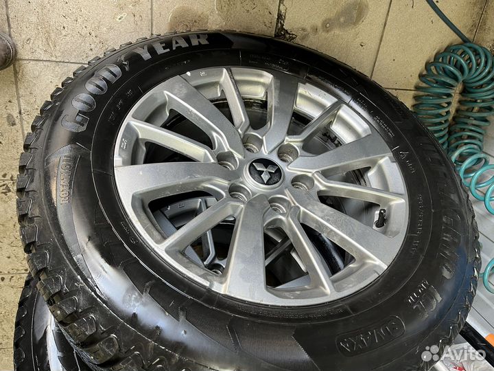 5 шт Зима оригинал 18 Mitsubishi PajeroSport