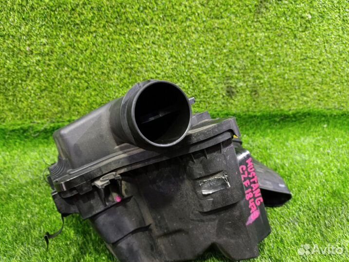 Корпус воздушного фильтра Ford Mustang CZF