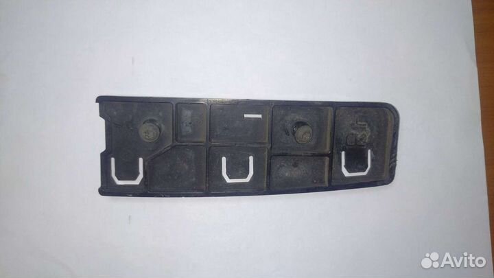 Кронштейн переднего бампера Форд Транзит правый 20