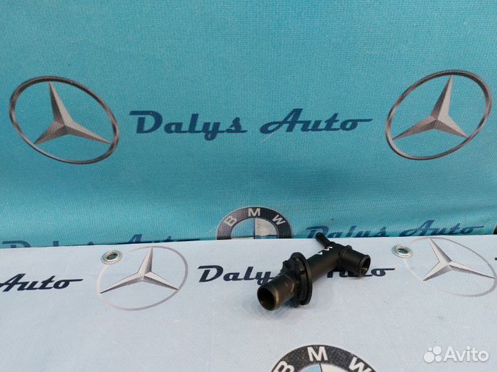 Штуцер Mercedes-Benz E-Class W210 M113.940 4.3