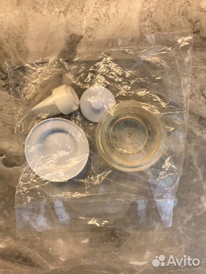 Стерилизатор и молокоотсос с бутылочками