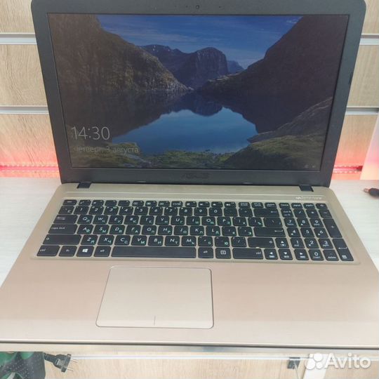 Ноутбук asus B540M